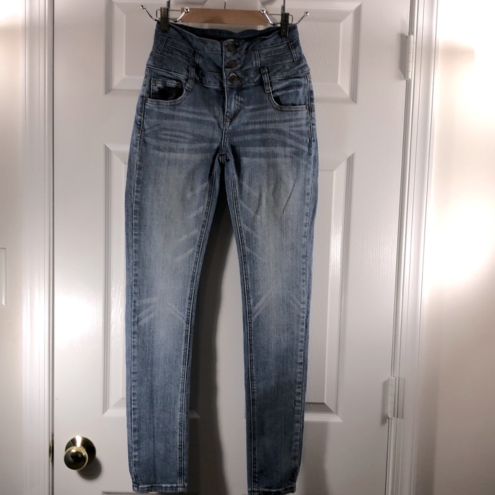 BACK TO SCHOOL Light blue High Waisted Light straight leg jeans.